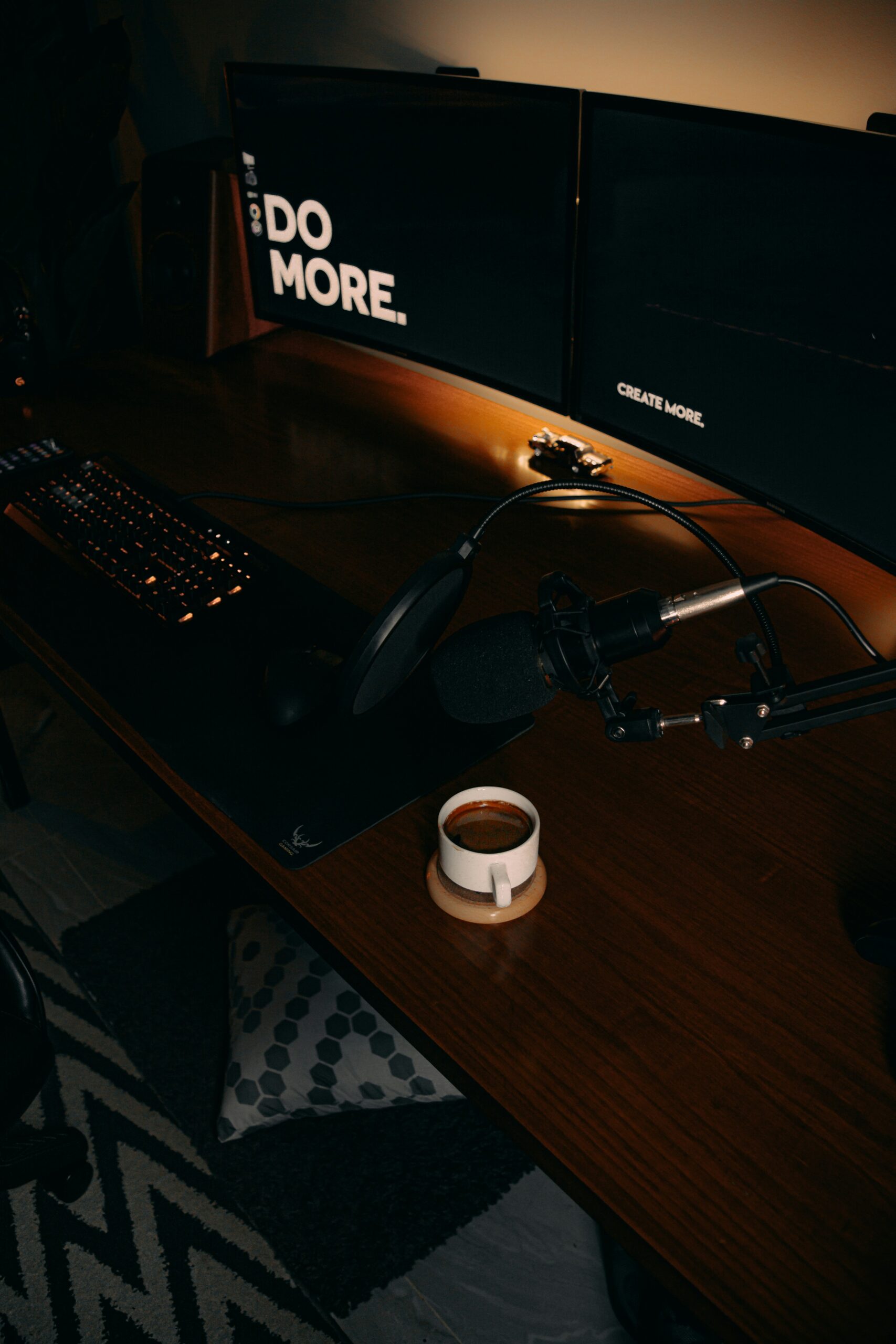 amr-taha-6VjuO4aw19c-unsplash